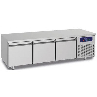 Mesa baja refrigerada de 3 puertas Virtus HCE2005/F | 1800 mm