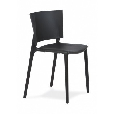 Silla interior o exterior elegante y versatil, disponible en 3 colores