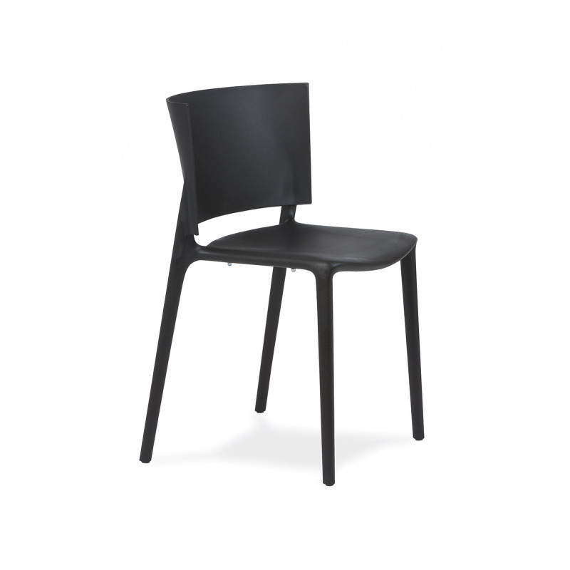 Silla interior o exterior elegante y versatil, disponible en 3 colores