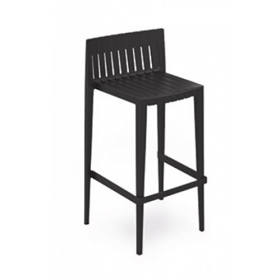 Taburete de interior en polipropileno, disponible en varios colores