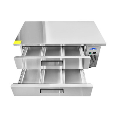 Mesa refrigerada baja con cajones y ruedas | 1300 mm