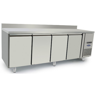 Mesa refrigerada con peto | 2200 mm | 4 puertas Mesa refrigerada con peto | 2200 mm | 4 puertas