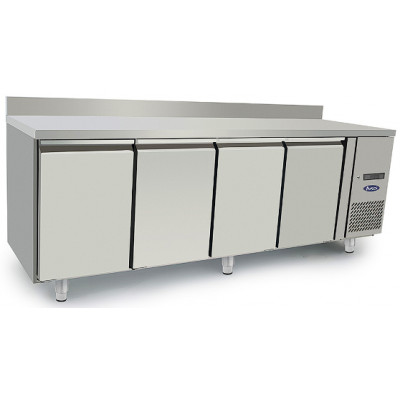 Mesa refrigerada con peto | 2200 mm | 4 puertas Mesa refrigerada con peto | 2200 mm | 4 puertas