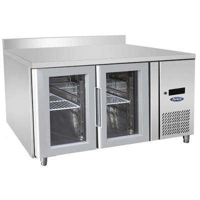 Mesa refrigerada con puertas de cristal y peto | 1400 mm Mesa refrigerada con puertas de cristal y peto | 1400 mm